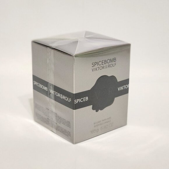 Spicebomb by Viktor & Rolf Men 5.82 oz / 165 g Scented Candle - Picture 5 of 6